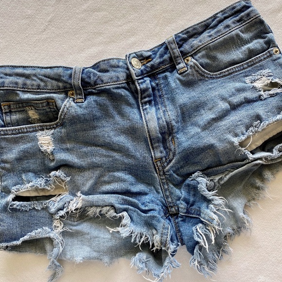 Just USA Pants - Just USA Distressed Denim Shorts Size Medium